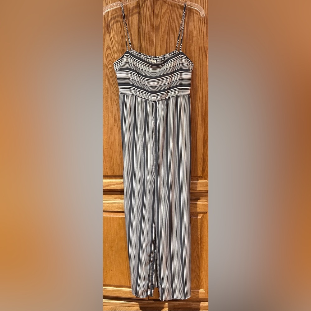 Boutique Stripe Sleeveless Smocked Cropped Jumpsuit Blue‎ & White Size Small